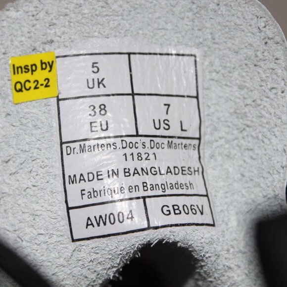 Unisex Doc Martens 1460 Lifestyle Boots White Air Wair AW004 Women's Size 7 6M - Picture 7 of 7